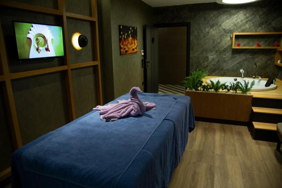Mayi Hotel Истанбул Екстериор снимка